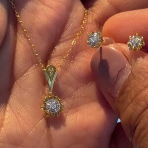 Pair 18k Japan Gold Diamond Pendant Necklace and Diamond stud earrings